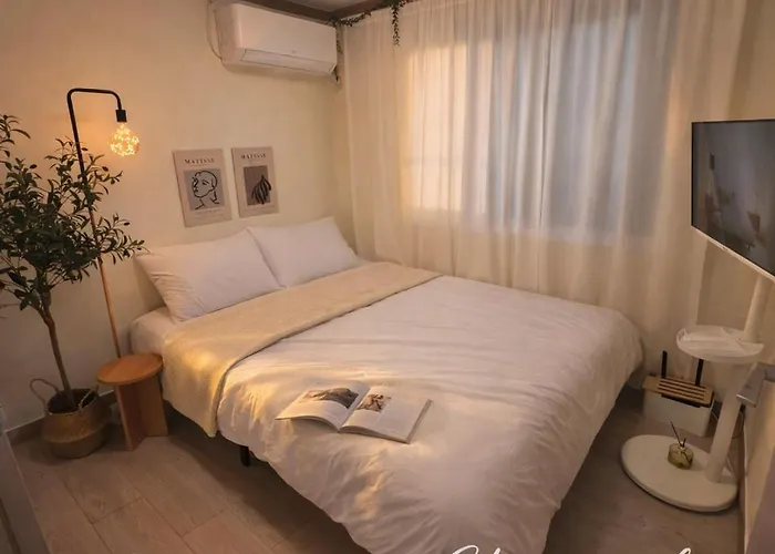 건대역5분 성수 감성숙소 5 Min Walk To Konkok Univ Station # 6-minute Walk To Airport Limousine # Seongsu Cafe Street Walking Tour Hotspots & Pop-up Stores #seoul Forest # Thukseom River Park #kspo # Coex #gangnam アパート